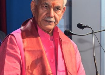 Lt Governor inaugurates 3-day long Amrit Yuva Kalotsav at Srinagar