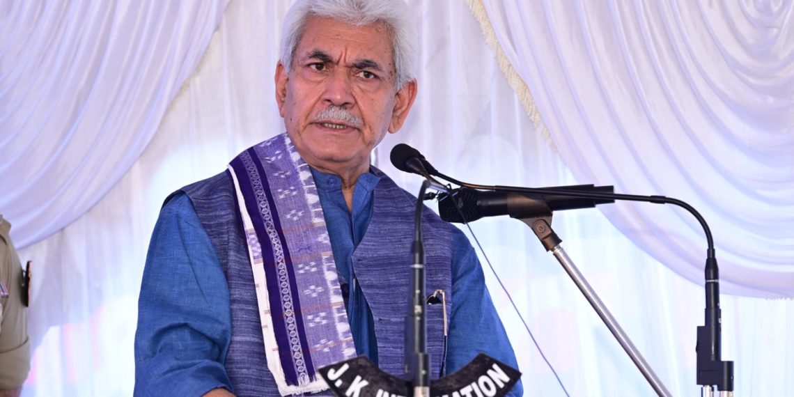 Lt Governor inaugurates International Buyer-Seller meet in Srinagar aimed at promoting the export of handloom & handicraft products