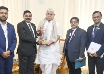 Political Leaders, CGM SBI and J&K Sharnarthi Action Committee delegation call on Lt Governor