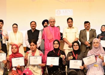 Lt Governor attends Amar Ujala’s Medhavi Chhatra Samman Samaroh in Srinagar