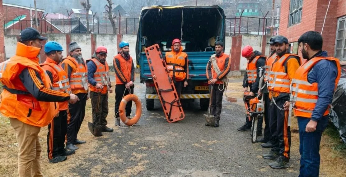 SDRF Puts Emergency Teams on Alert Across Kashmir Amid Adverse Weather