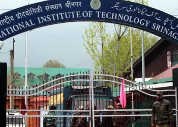 NIT Srinagar PhD Scholars Protest Over Pending Fellowships, Demand Permanent Director