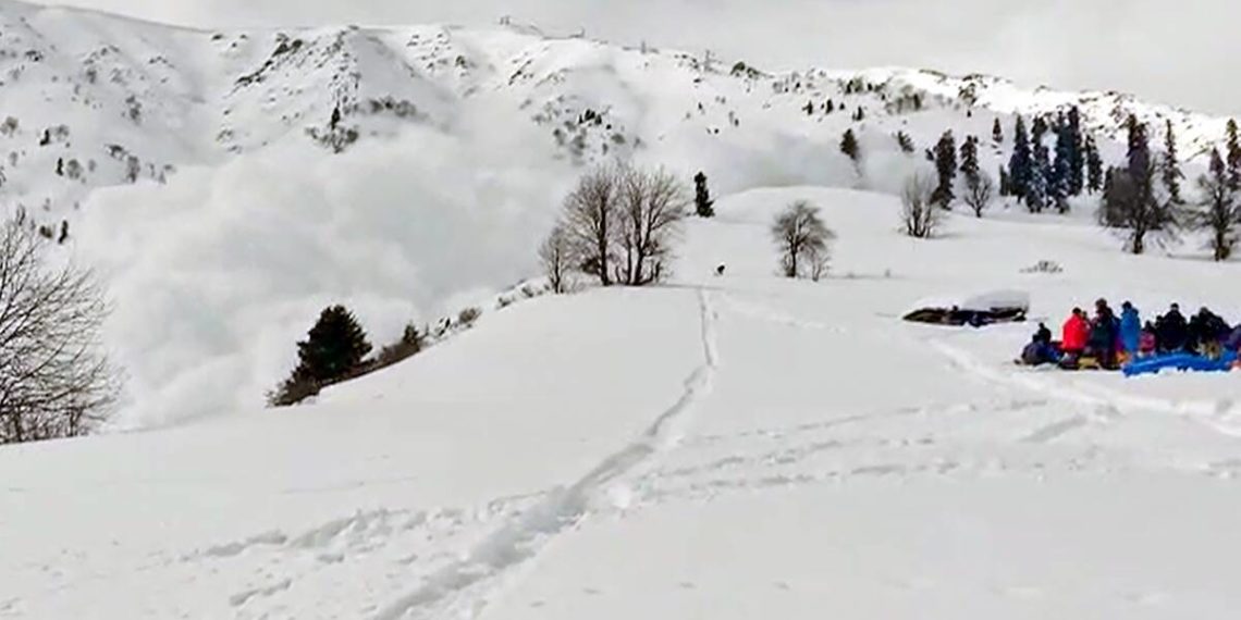 JKDMA Issues ‘Low Danger Level’ Avalanche Warning for 4 Kashmir Division Districts