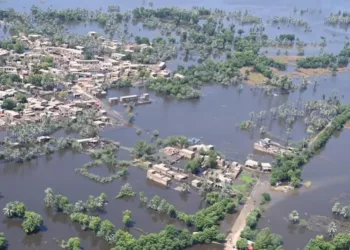 Pakistan’s Ruling Elite Accused of Luxury, Corruption as Floods Ravage Nation