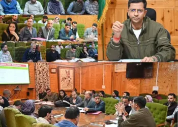 DC Shopian Calls for Strengthening Health Services Across District