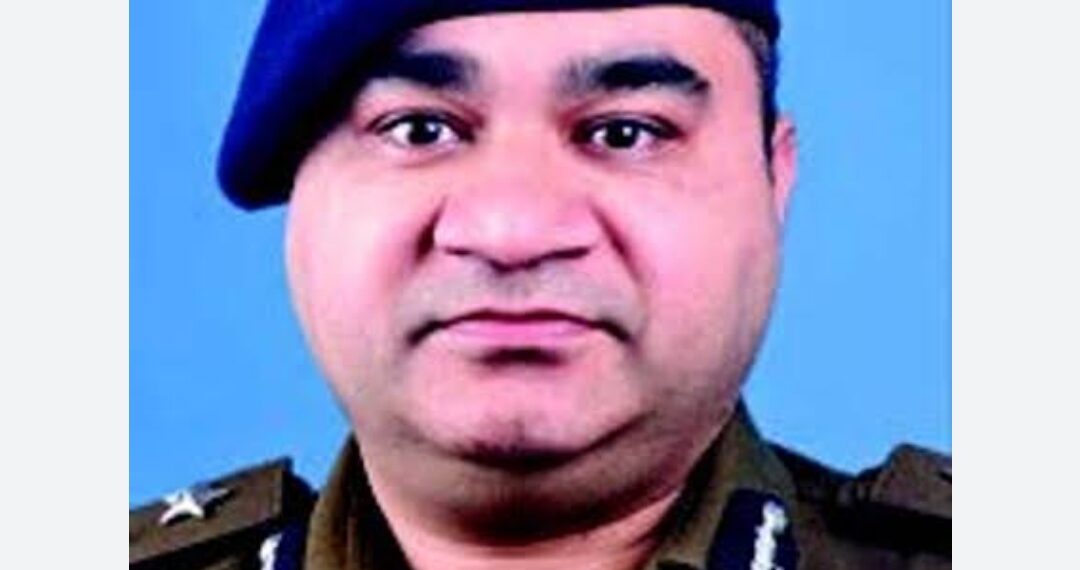 Kokernag Gunfight: 3 to 4 terrorists present in the area, investigating why civilians were there, Says IGP Kashmir