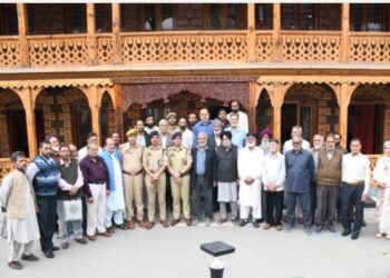 Srinagar Police Engages Retired Personnel, Assures Redressal of Welfare Concerns