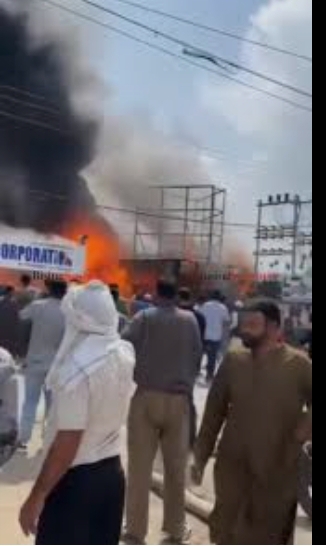 Showroom Gutted in Maloora Srinagar Fire; Firefighter Injured During Operation