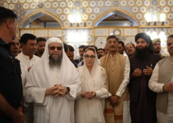 مرکزی وزیر سنجے سیٹھ نے حضرت بل کی تعمیر نو اور خوبصورتی کے لیے ڈاکٹر درخشاں کی ستائش کی