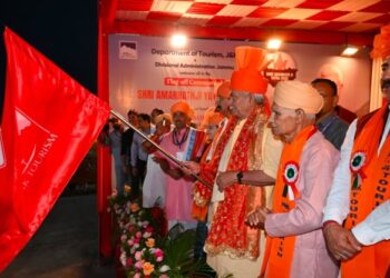 LG Manoj Sinha Flags Off First Batch of Shri Amarnath Ji Yatra 2026 Pilgrims from Jammu