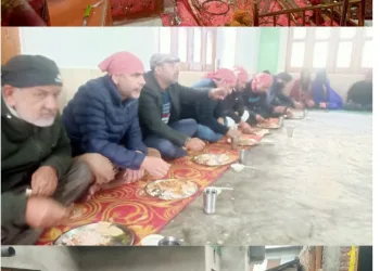 SDM Karnah Visits Gurudwara Sahib Tarboni, Extends Greetings on Guru Purab