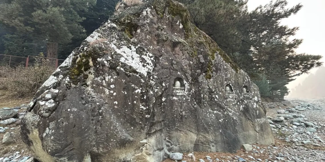 Ancient Hindu Carvings Found in Shopian’s Heer Pora Forests