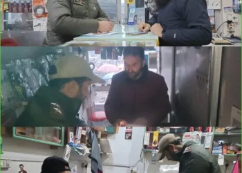 Kulgam Police Inspects SIM Vendors to Prevent Misuse in Qazigund
