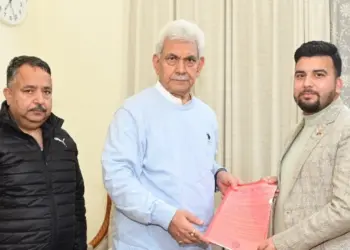 BJP District President Kulgam, others called on LG