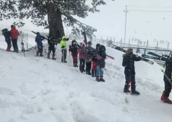 As Another Spell of Snow Graces Gulmarg, YSS launches 2nd Course of Skiing Training for 50 Girl Students