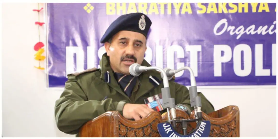 Police organizes mega awareness programme on New Criminal Laws in Anantnag