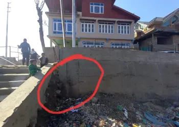 Pulwama villagers demand soak pits to save water stream