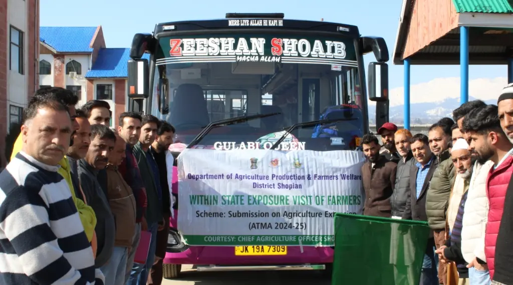ADDC Shopian flags-off 35 farmers for exposure visit to PAU Ludhiana