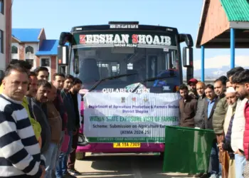 ADDC Shopian flags-off 35 farmers for exposure visit to PAU Ludhiana