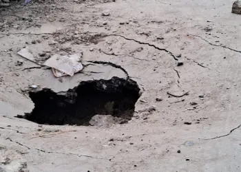 محکمہ  یو ای ڈی کی لاپرواہی کے سبب چرارشریف قصبے میں موجود بنیادی سڑک دھہ جانے سے خوف کا ماحول برپا