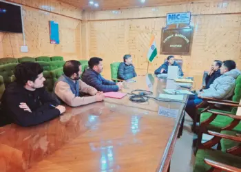 DEO Shopian chairs meeting of political parties to discuss issues regarding electoral practices
