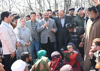 Dy CM, Health Minister, Advisor to CM visit Chandain Pajan Kulgam, meet family of deceased brothers