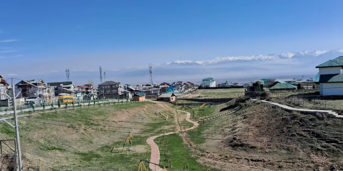 سب ڈیوجن کا مقام پاتے ھی، چرارشریف کی تاریخی عید پارک، تباہ وبرباد مقامی بستی کی طرف سے ڈی سی بڈگام سے مداخلت کرنے کی اپیل