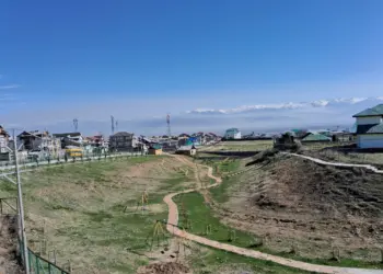 سب ڈیوجن کا مقام پاتے ھی، چرارشریف کی تاریخی عید پارک، تباہ وبرباد مقامی بستی کی طرف سے ڈی سی بڈگام سے مداخلت کرنے کی اپیل