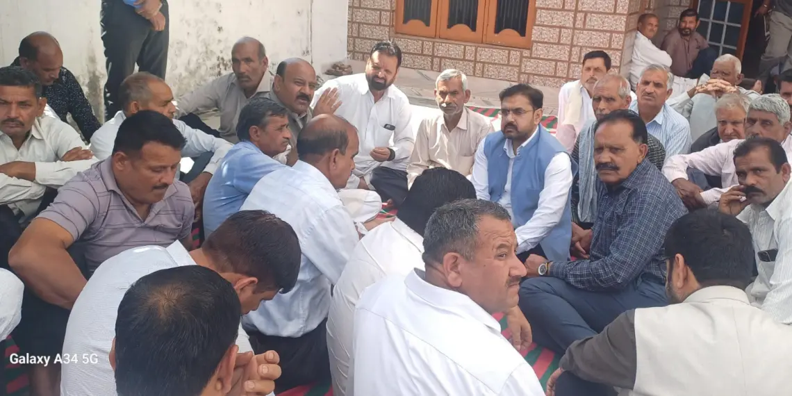 Dy CM, Satish Sharma attend last rites of Martyr Jagbir Singh