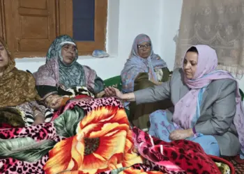 Sakeena Itoo visits Kalaroos, Sogam areas of Kupwara district