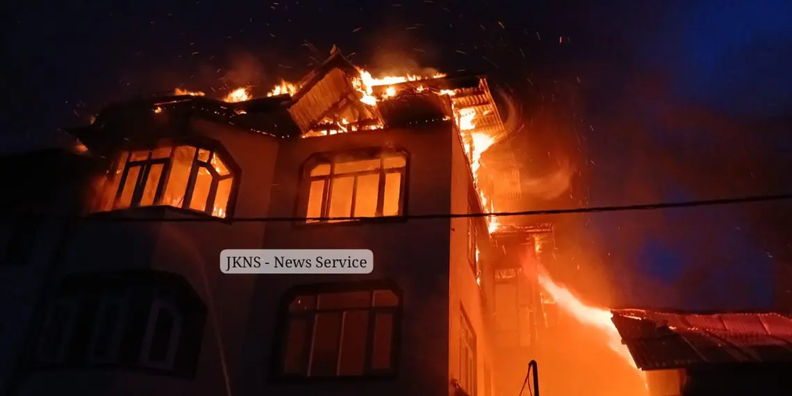 Massive Fire Engulfs Madrassa, Two Residential Houses in Bemina; F&ES on Job