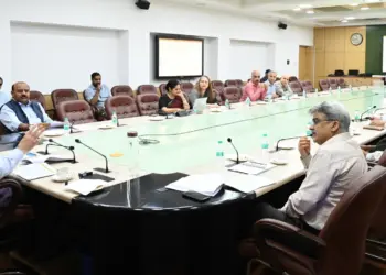 CM Omar Abdullah reviews progress of EoDB for compliance reduction, Sets targets for reform implementation