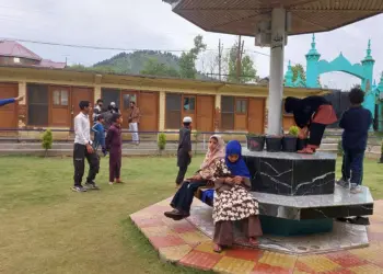 Darul Uloom Sheeri Shelters Over 200 Border Residents from Uri Sector