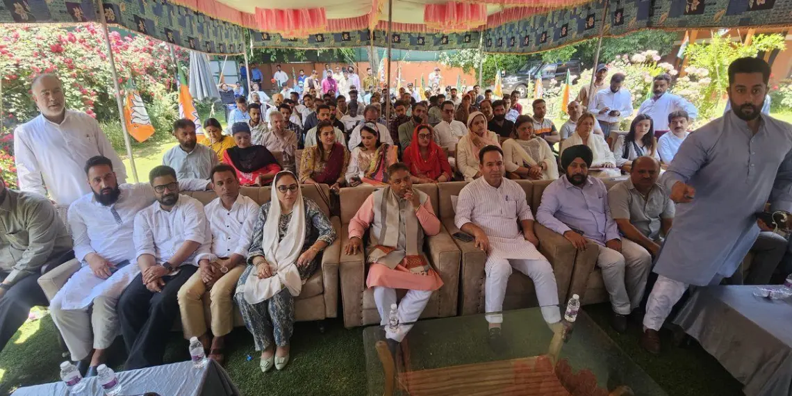 BJP leaders listens to Mann Ki Baat across Jammu Kashmir
