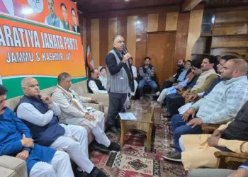 BJP Reviews J&K Outreach in Srinagar Meet Under ‘Sankalp Se Siddhi’ Campaign