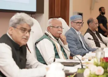 Union Minister Shri Manohar Lal meets J&K CM Omar Abdullah in Srinagar