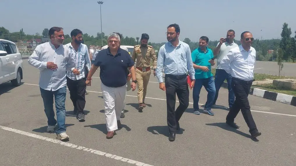 Transport Commissioner reviews working of ARTO offices Kulgam, Ramban; assesses Amarnath yatra preparedness