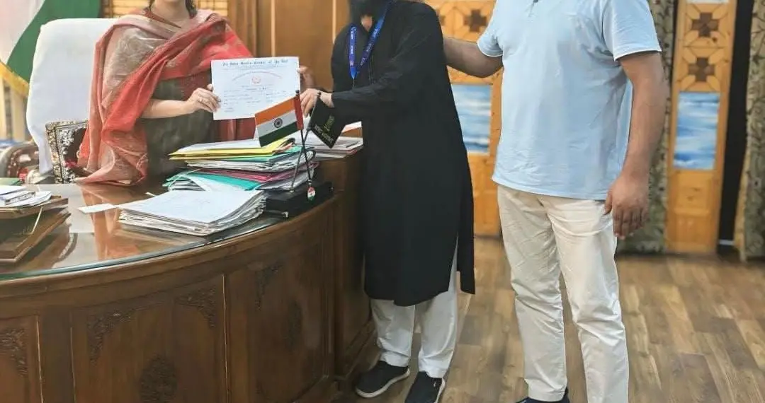 کپواڑہ کے بہرے نوجوان اعجاز احمد بٹ نے نیشنل چیمپئن شپ میں چاندی کا تمغہ اپنے نام کیا