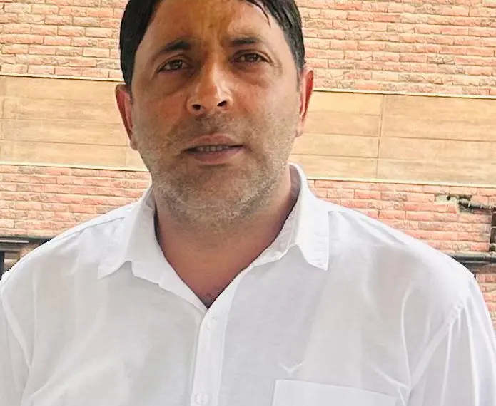 Pulwama MLA has failed to represent the Pulwama constituency : Umer Jaan 