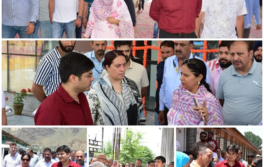 Commissioner Secretary H&UDD reviews Muharram arrangements in Srinagar