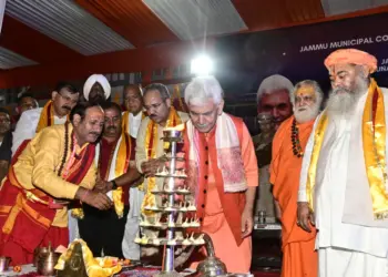 Lieutenant Governor attends Tawi Aarti on the eve of Shri Amarnath Ji Yatra