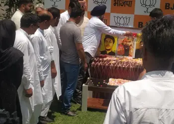 BJP Kashmir Pays Homage to Shaheed Wasim Bari & Family on Death Anniversary