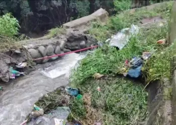 Drain Overflow Triggers Land Sinkage in Yaripora’s Kanjikulla; 2014 Concrete Structure Damaged