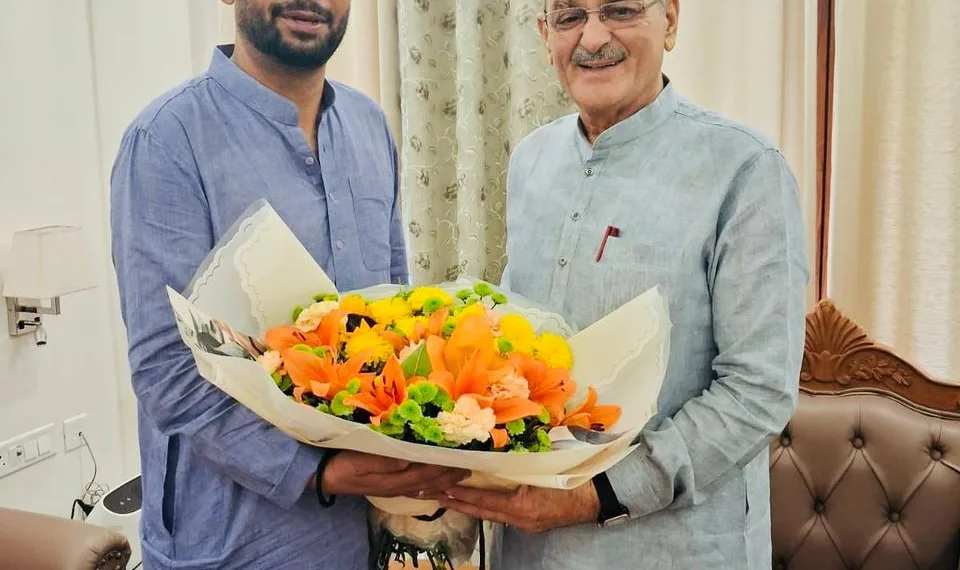 Er. Aijaz Hussain Calls on Ladakh LG Kavinder Gupta, Discusses Development Initiatives