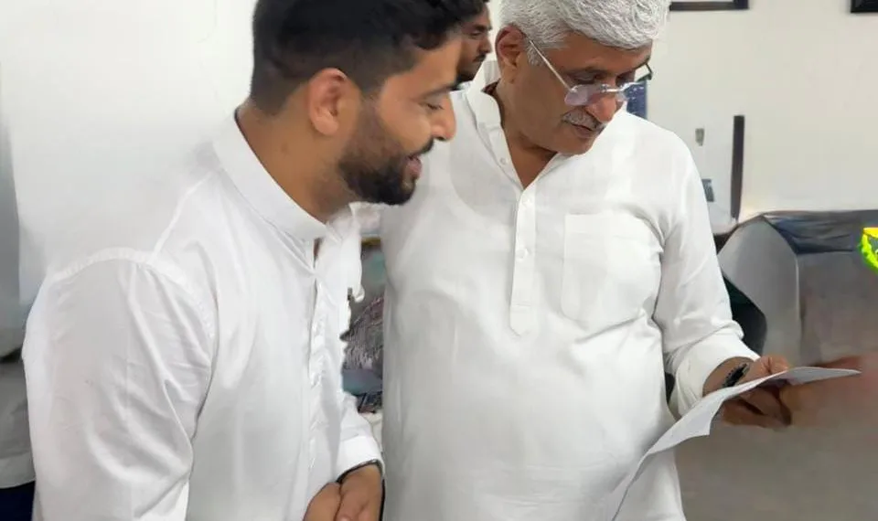 Aijaz Hussain Calls on Union Minister Gajendra Singh Shekhawat