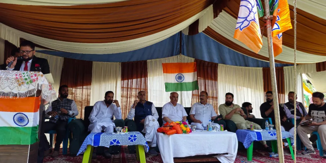 Hundreds, Including Ex-Servicemen, Join BJP in Halmatpora & Handwara: Ashok Koul Welcomes New Entrants