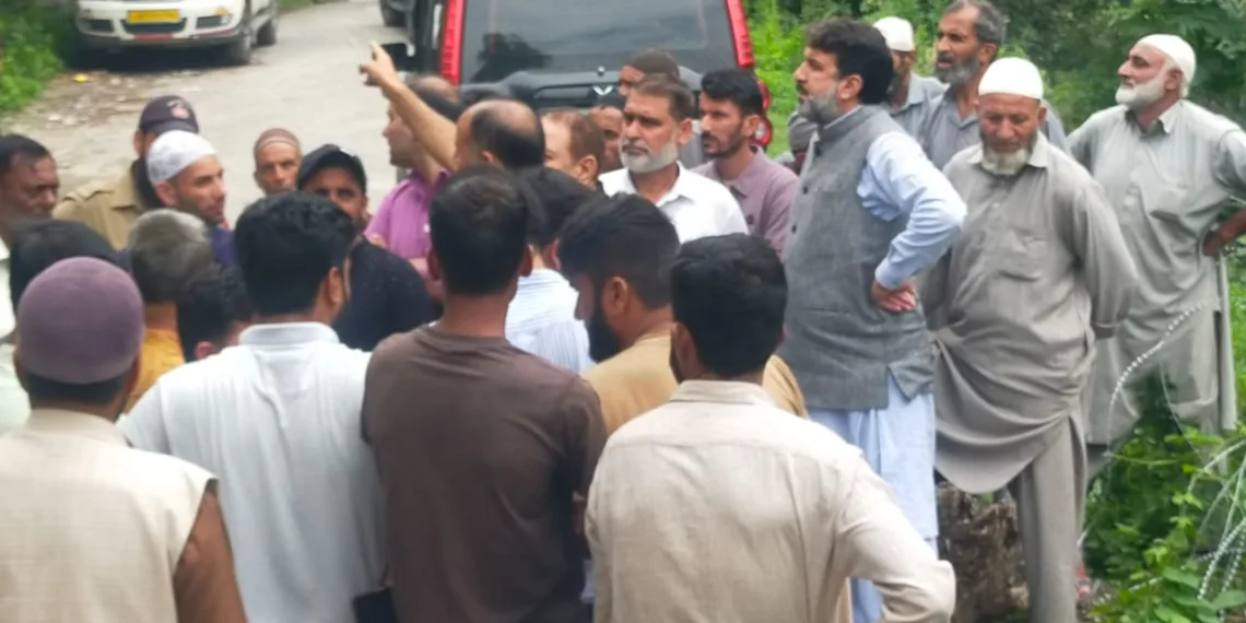 MLA Javed Mirchal Pledges Accelerated Development During Visit to Karnah’s Border Villages