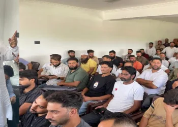 Ashok Koul addresses ‘Har Ghar Tiranga’ workshop at Nowgam Railway Station