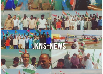 Shikara Tiranga Rally Held on Wular Lake to Mark Independence Day Celebrations