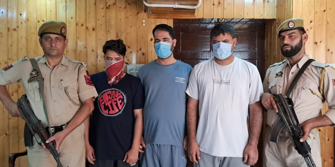 Anantnag Police Bust ₹55 Lakh Wild Garlic Scam, Three Arrested